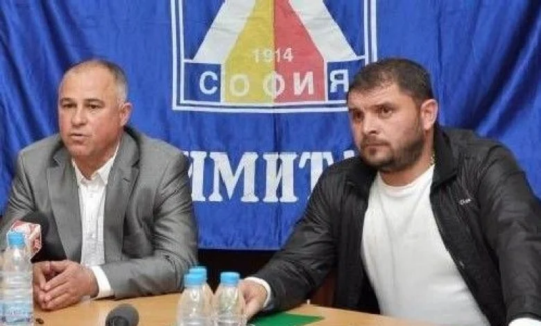 Кметът на Симитли направи дарение за Левски апелирайки към феновете
