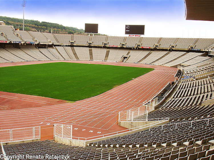 Барселона ще домакинства на друг стадион на старта на новия сезон 10