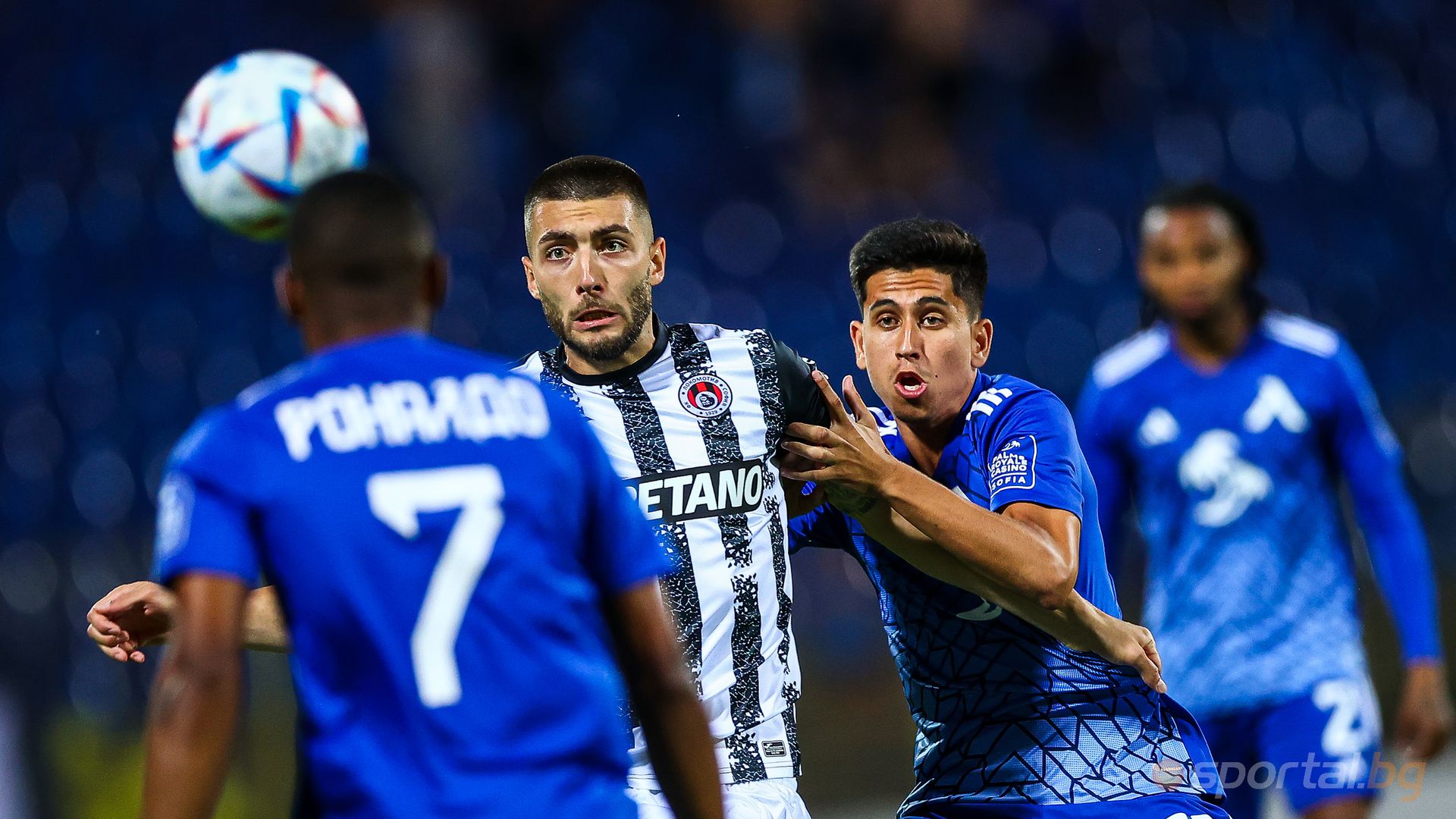 Левски прегази Локомотив (София) и набра инерция за реванша с Шкупи width=