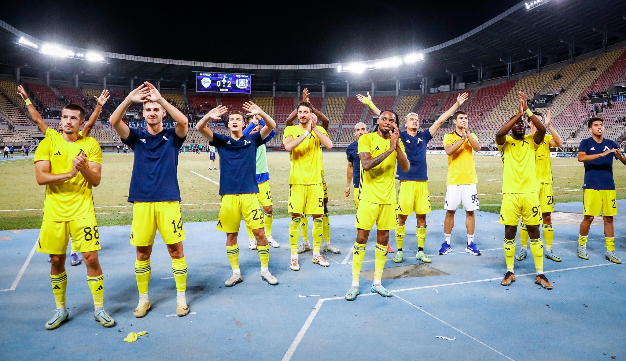 Защитно дуо аут за Левски срещу Апоел Беер Шева width=