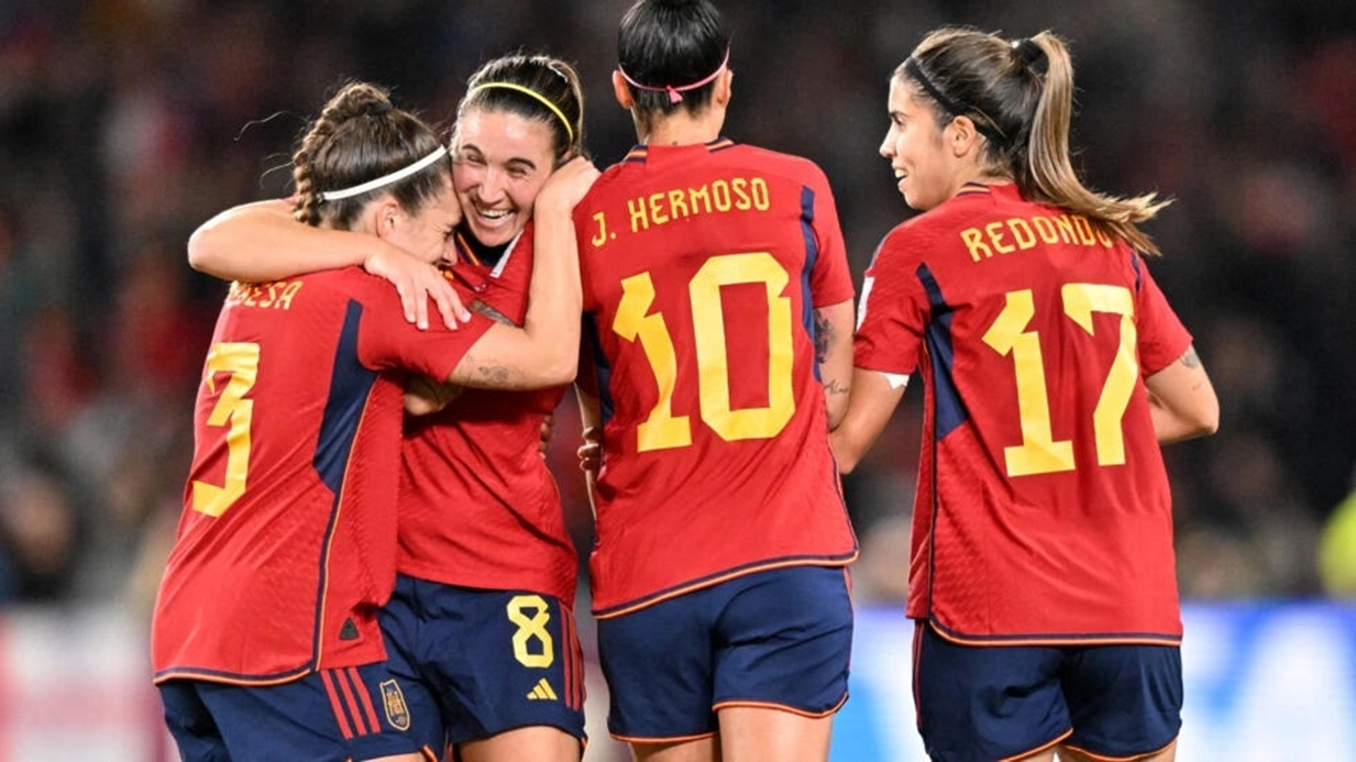 Испания сломи Англия и спечели първа световна титла при жените