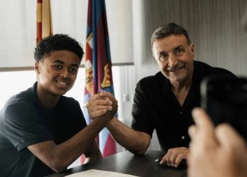 Барселона сключи договор със син на своя легенда 7