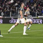 Интер запази лидерството в Серия А след реми срещу Ювентус