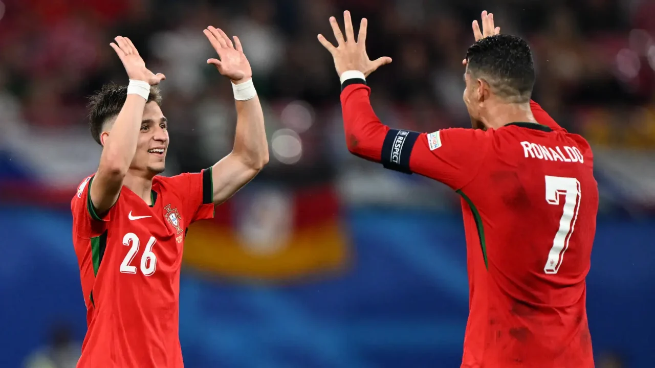 Португалия прегази Турция с 3-0 в Дортмунд 9