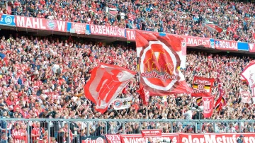 230923_bayern-fans