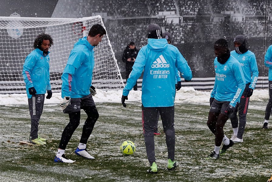 Снежня буря може да отложи мача на Реал Мадрид с Осасуна