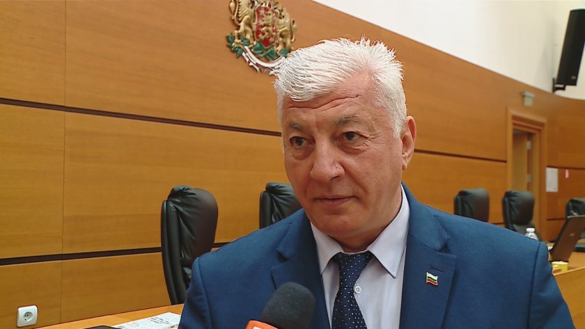 Кметът на Пловдив даде своето мнение за седалките на “Колежа”