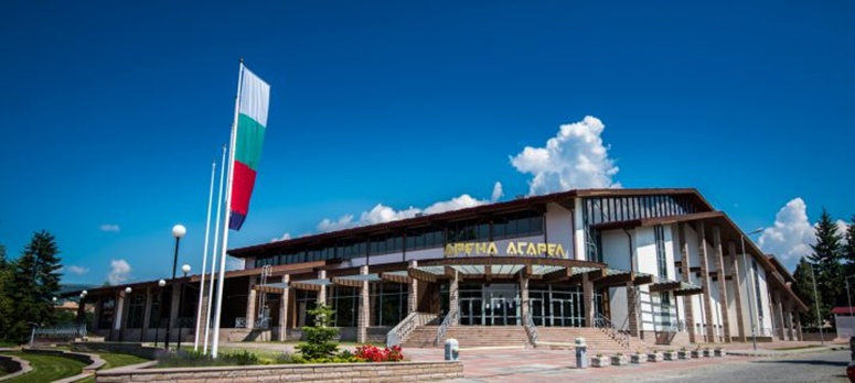 Носителят на Купата на България вдига трофея в “Арена Асарел”