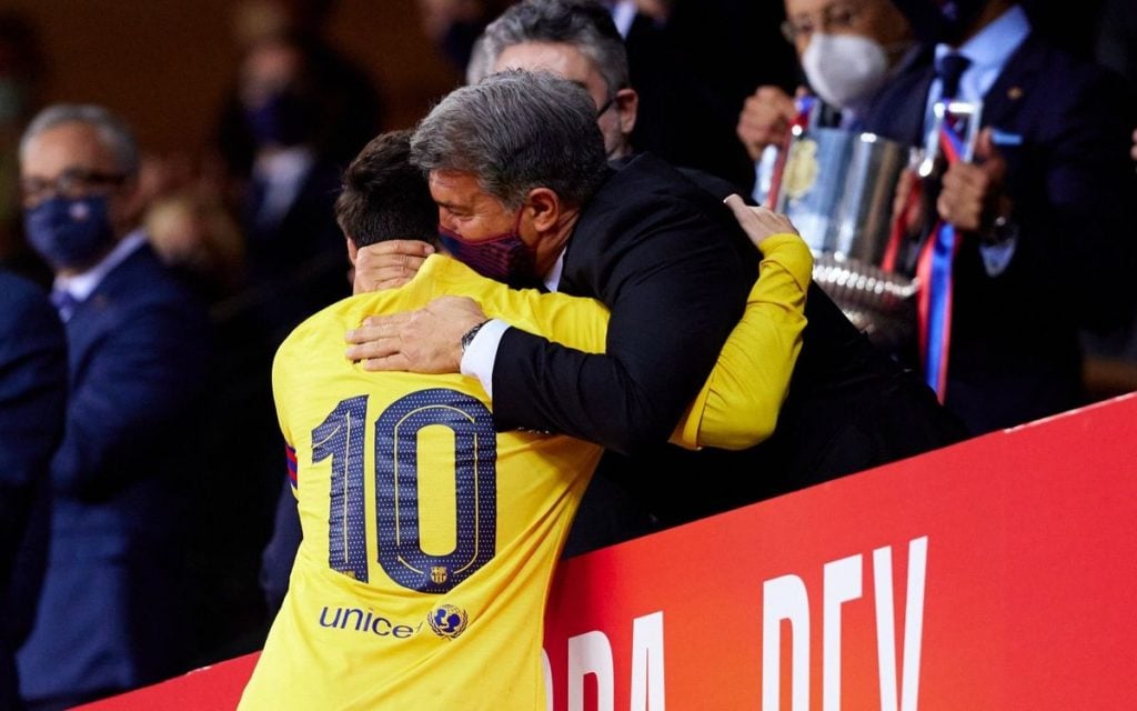 Лапорта ще уговаря Меси да помага в Барселона до 43 години