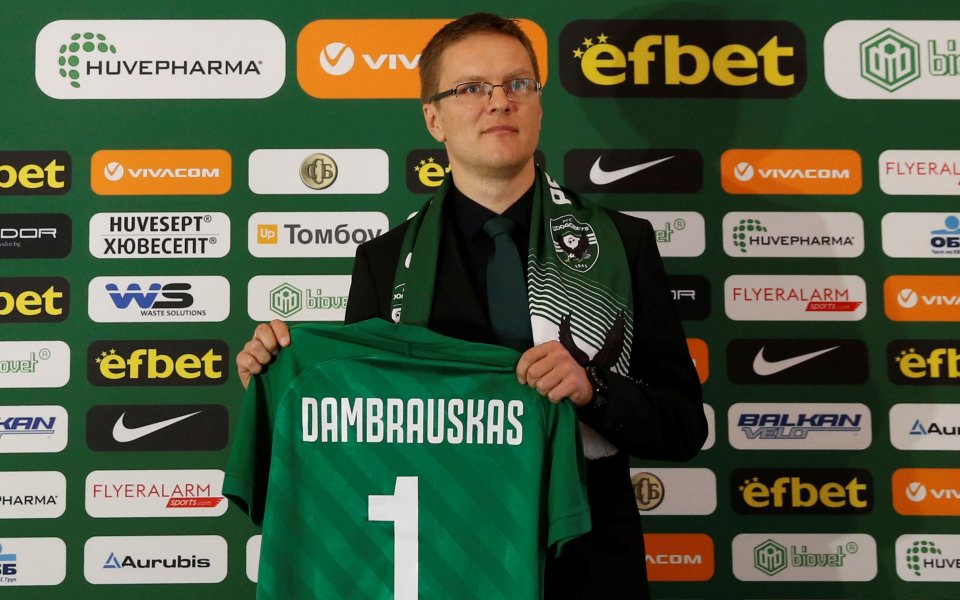 Дамбраускас е доволен: Качеството на отбора е високо