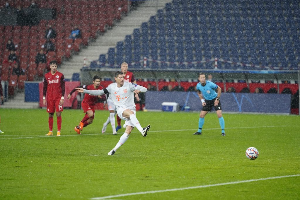 Байерн разгроми Залцбург с четири гола в последния четвърт час