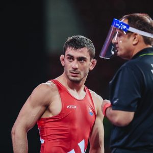 Умарпашаев също е четвъртфиналист - след победа за 102 секунди 1