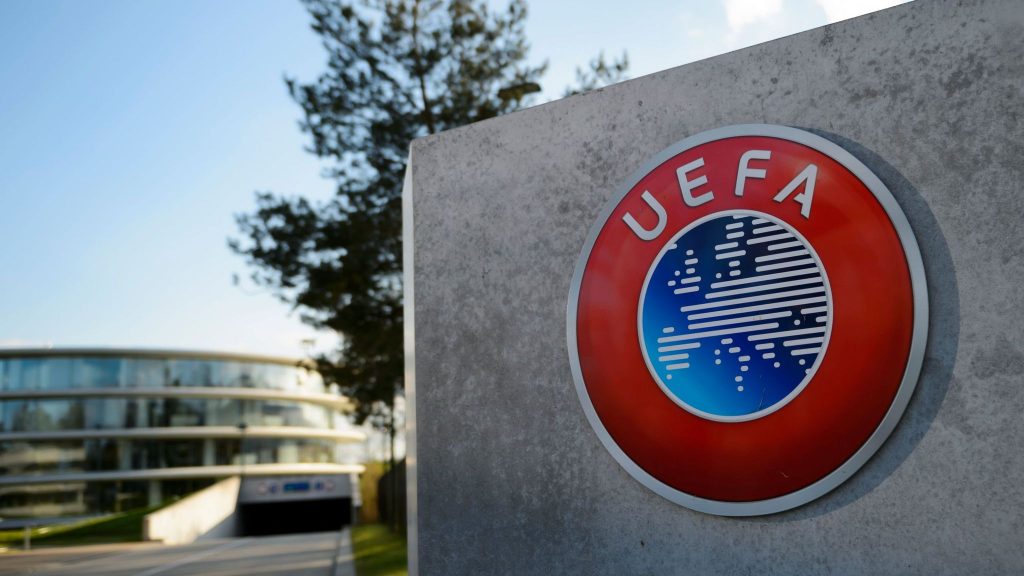 УЕФА: Ериксен е в болница, в стабилно състояние