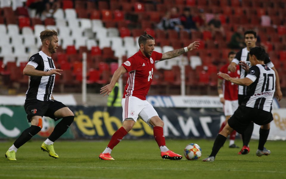 ЦСКА и Локо Пловдив разделиха по една точна и остават пред Левски