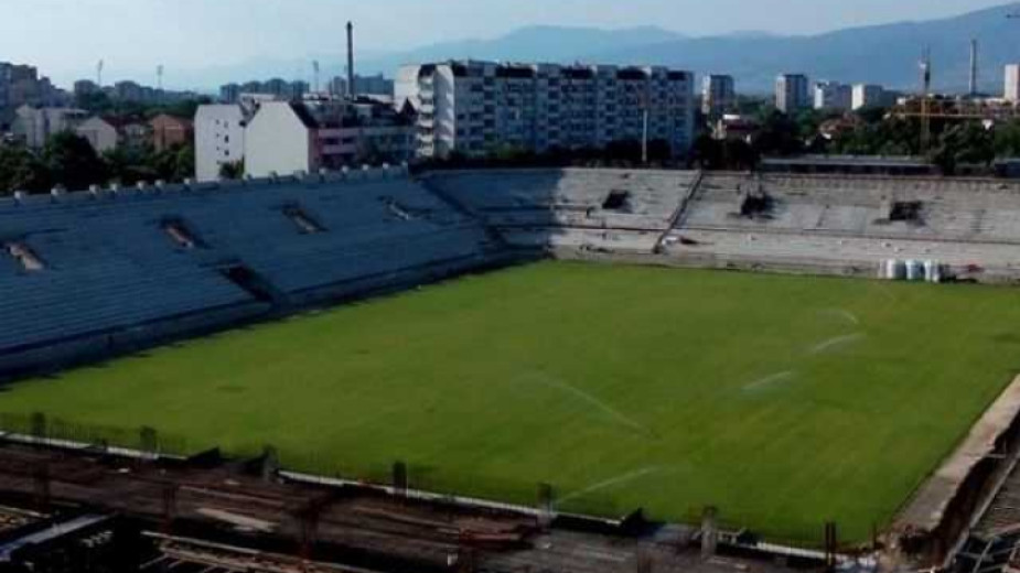 Oбществената поръчка за довършването на “Колежа“ бе обявена