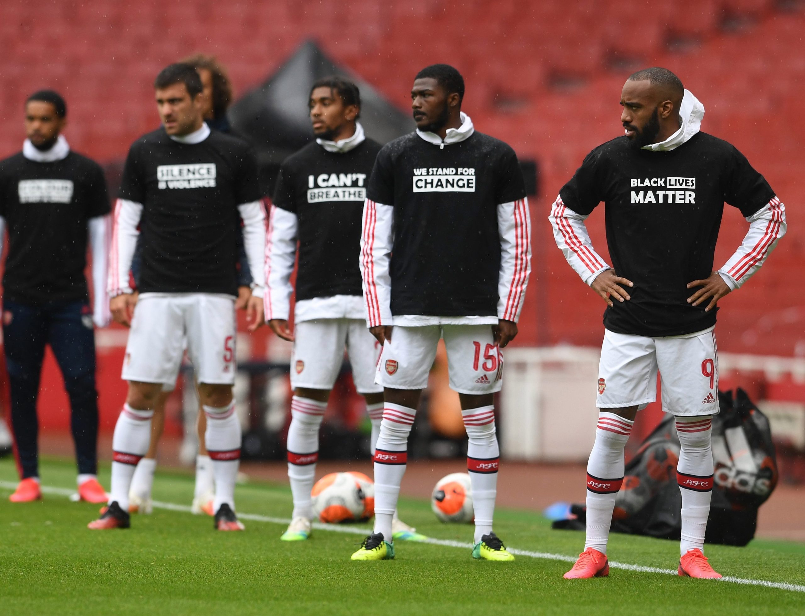 Премиер лийг ще подкрепи “Black Lives Matter” width=