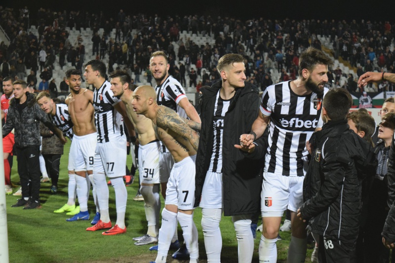 Локомотив Пловдив ще играе за рекордни премии във финала за Купата