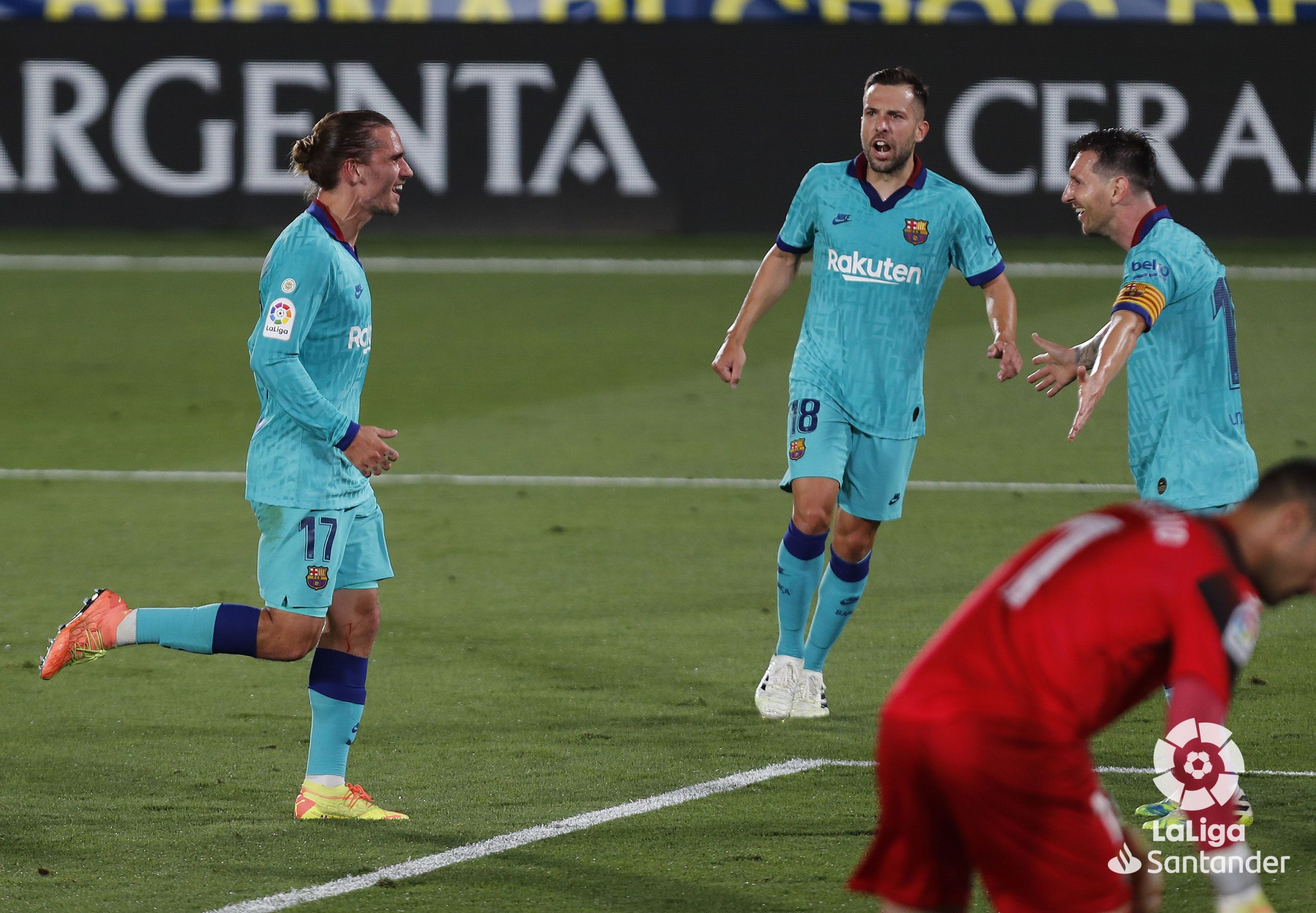 Барса се отпуши и разпиля Виляреал width=