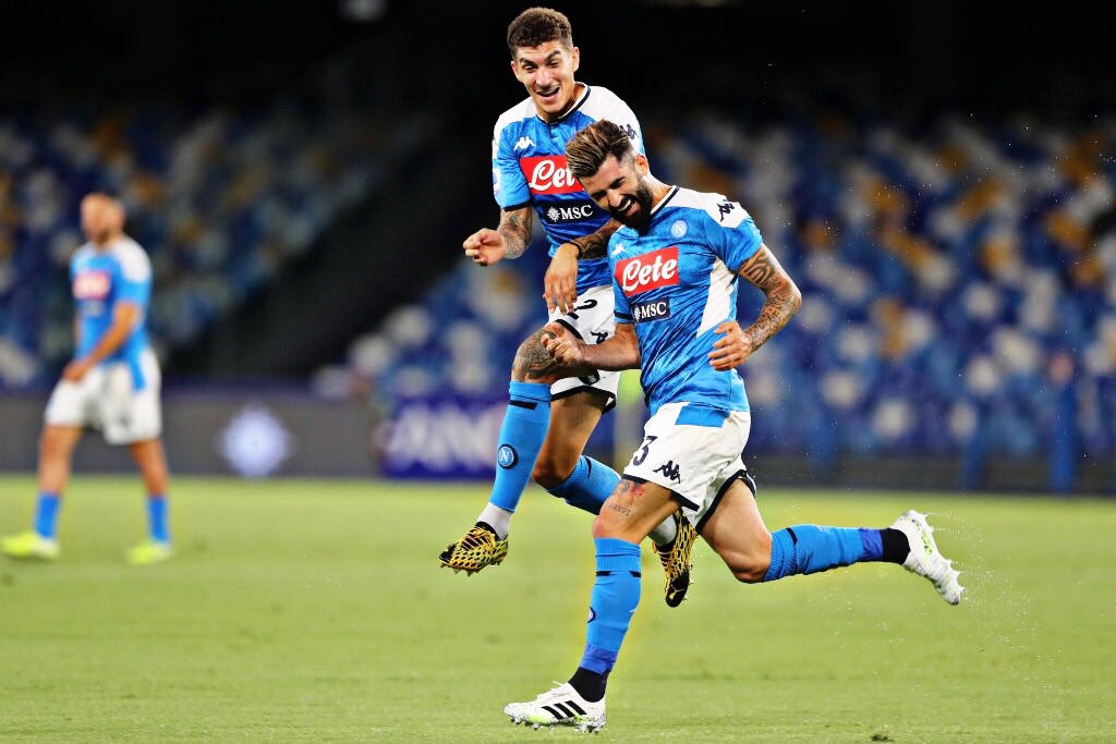 Наполи надигра Сасуоло с 2:0, ВАР отмени 4 гола в полза на гостите width=