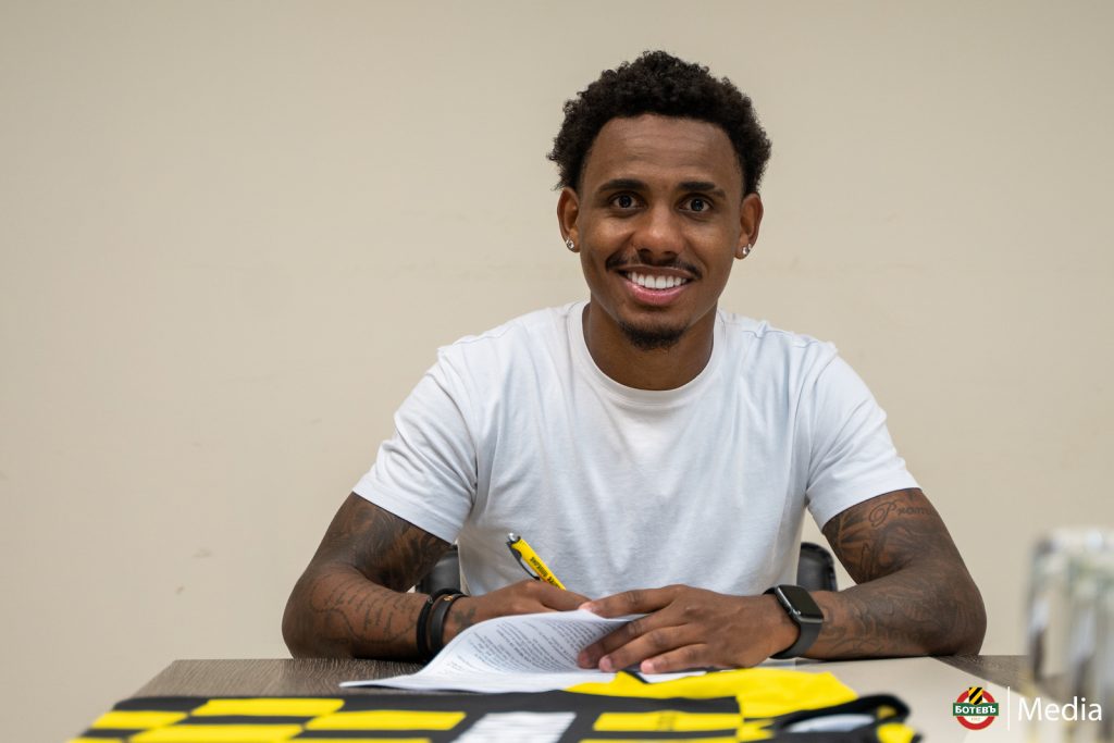 Ботев Пловдив със седми трансфер, представи бразилския нападател