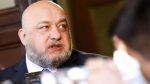 Коронавирусът застигна и министъра на спорта