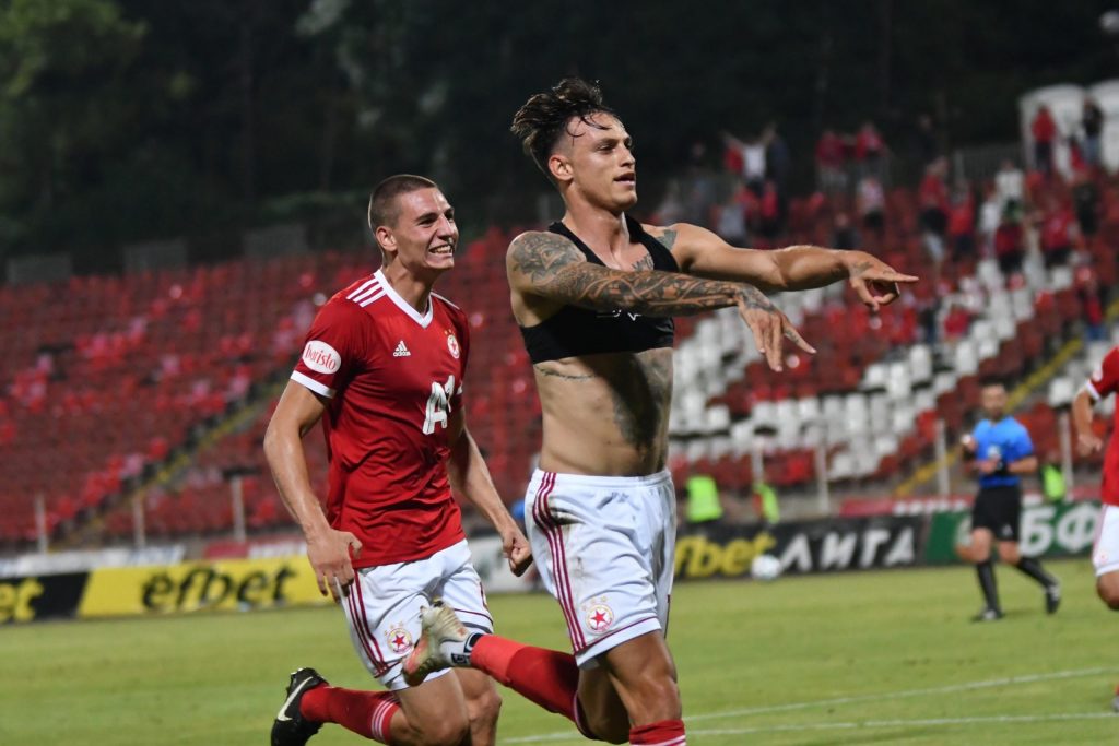 Джарета предложил трима “армейци” на Уотфорд