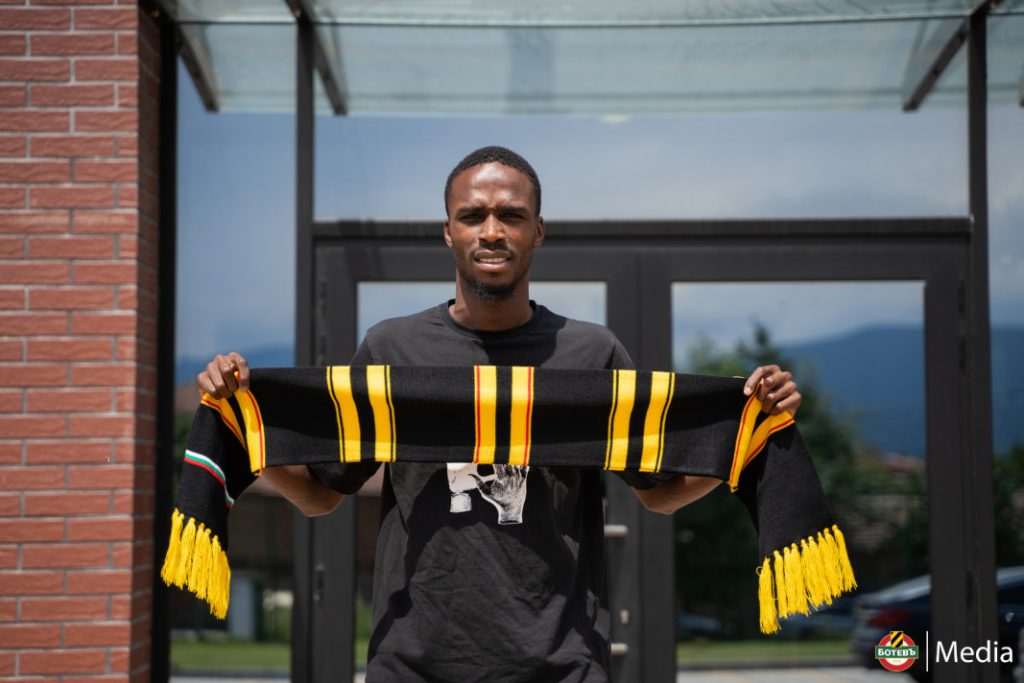 Халф на Ботев Пловдив под въпрос за мача с Арда