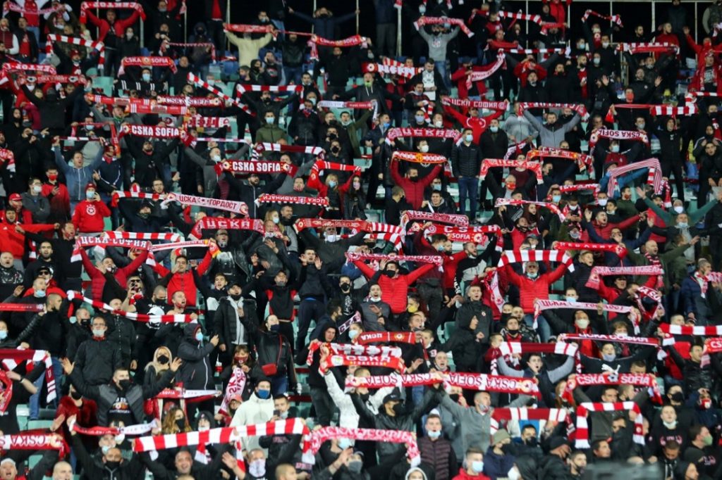 УЕФА глоби ЦСКА с 5000 евро заради нарушения в мача с Клуж