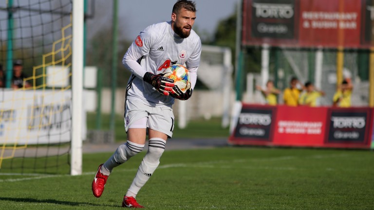 Проблем за Акрапович – Бусато пропуска вечното дерби