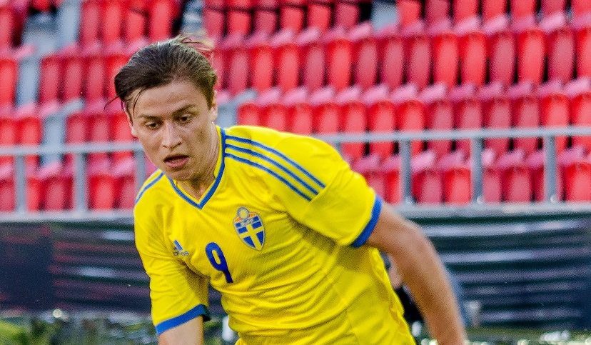 Ботев Пловдив чака син на шведска легенда