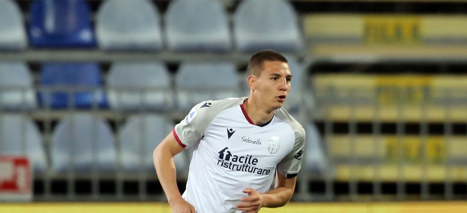 Силен мач за Антов при дебюта, но Болоня допусна загуба