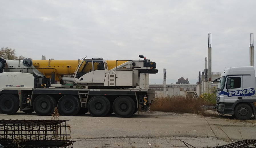 Строителна техника на фирма ПИМК е вече на ст. “Христо Ботев” width=