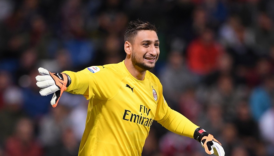 Двама играчи на Милан са с коронавирус преди днешия мач с Рома