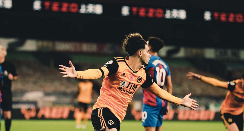 Уулвс догони Евертън и Ливърпул след успех над Кристъл Палас