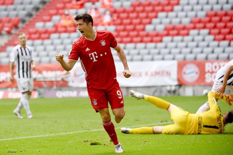 Левандовски не прави планове след края на договора си с Байерн