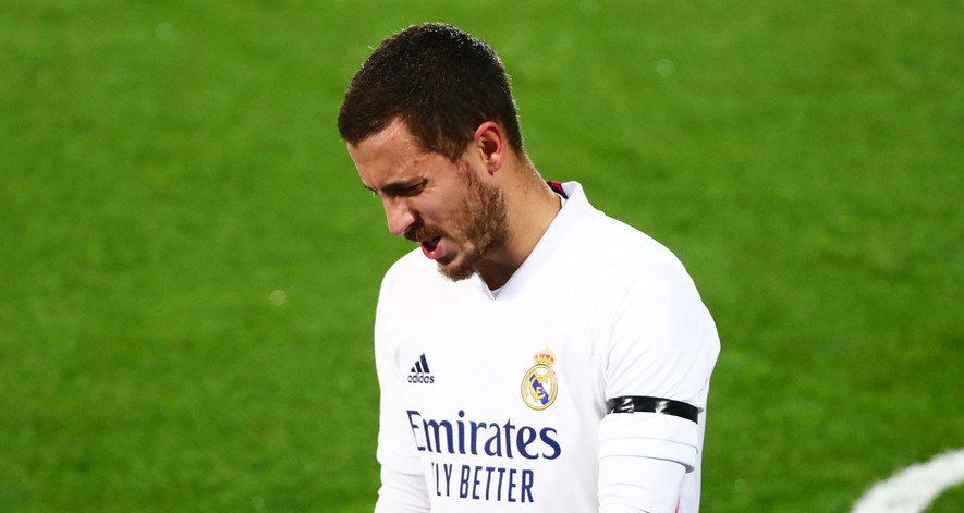 В Реал настояват Азар да се подложи на операция