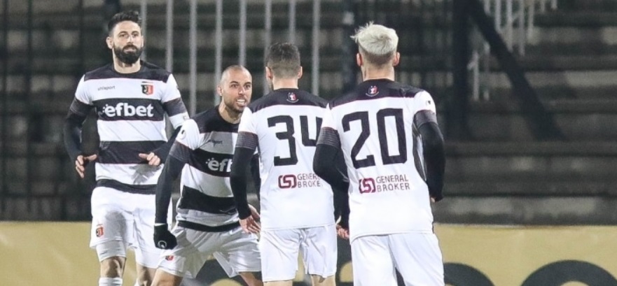 Историческо! Локомотив попиля Ботев за рекорден успех в дербито