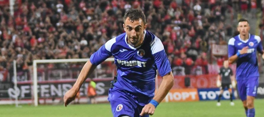 Дани Младенов може отново да облече екипа на Етър