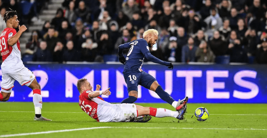 Монако спря победния ход на ПСЖ в 20-ия кръг на френската Лига 1