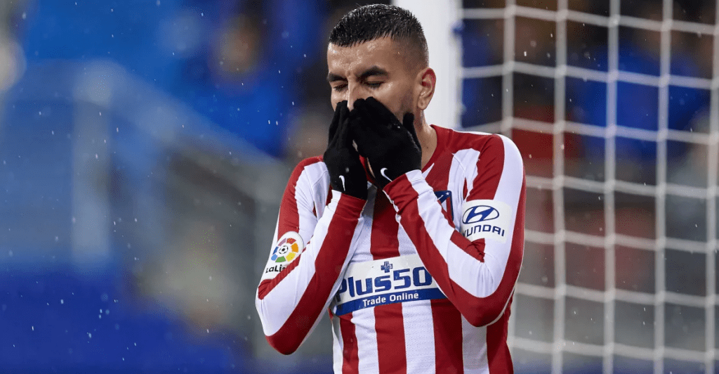 Атлетико неочаквано падна от Ейбар в битката за титлата на Испания