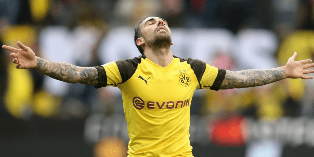 Нападателят на Дортмунд Борусия Пако Алкасер се мести в испанското първенство?