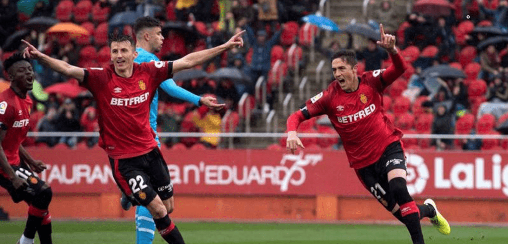 Валенсия претърпя срамна загуба от Майорка, разгромиха ги с 4:1