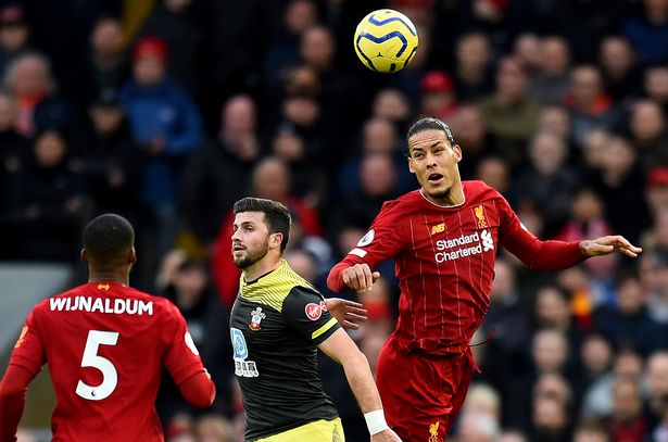 Ювентус готов да направи Ван Дайк най-скъпият защитник в света