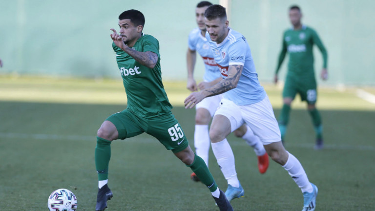 Лудогорец пропиля доста шансове за гол и направи реми срещу Слован