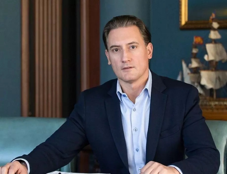 Кирил Домусчиев помага на 300 човека да се излекуват от коронавирус width=