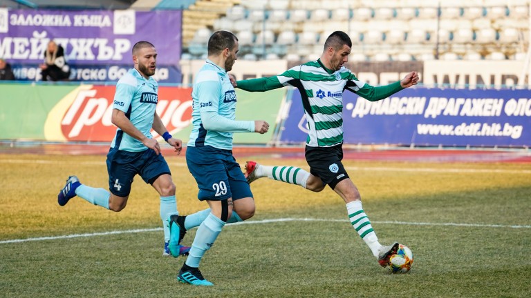 Черно море не остави шансове на Дунав в Русе