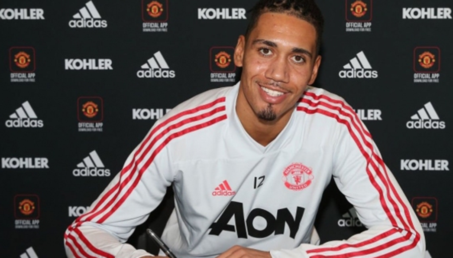 Евертън се интересува от защитника на Манчестър Юнайтед – Крис Смолинг