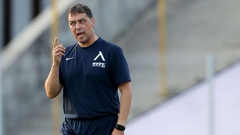 Хубчев е помолил Левски да не води отбора