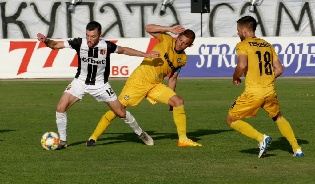 Без попадения в дербито на Пловдив между Ботев и Локомотив