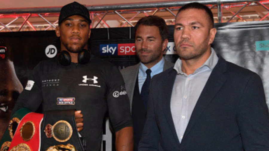 Ей Джей се издаде: Пулев, отдръпни се! width=